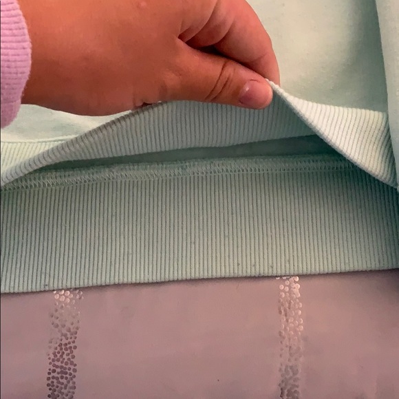 Great condition Vineyard Vines teal quarter-zip - Picture 4 of 7